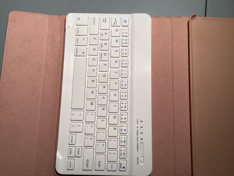 COO Bluetooth Keyboard and Tablet Case - Image 3