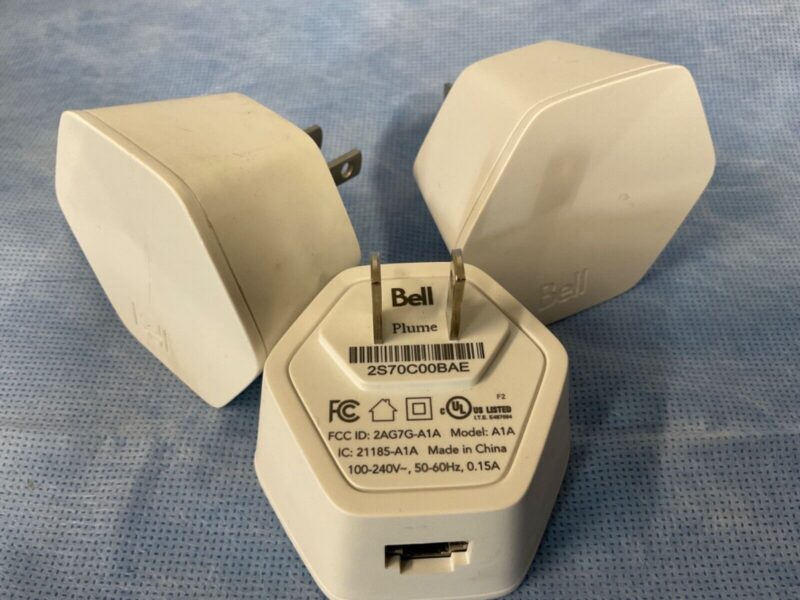 Lot of 3 - Plume Wi-Fi Home Extender Model A1A - Image 2