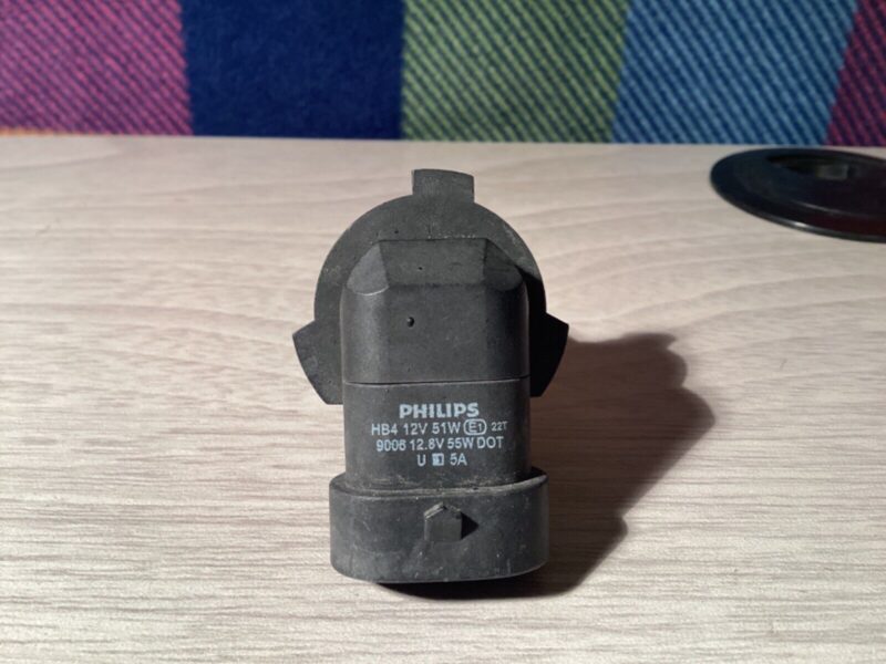 Philips 9006 HB4 Standard Low beam headlight - Image 2