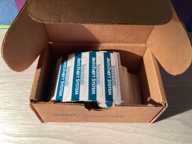 Sensormatic Anti-Theft System Labels 500 count - Image 2