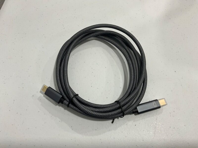 USB-C IN Cable Without Box