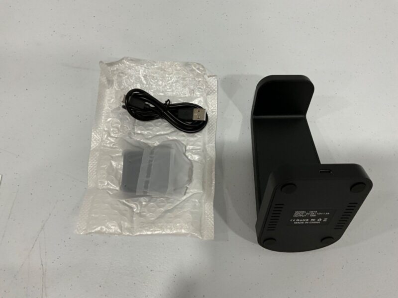 G618s 3 In One Mobile / Watch / And Earbud Charging Station Without Box