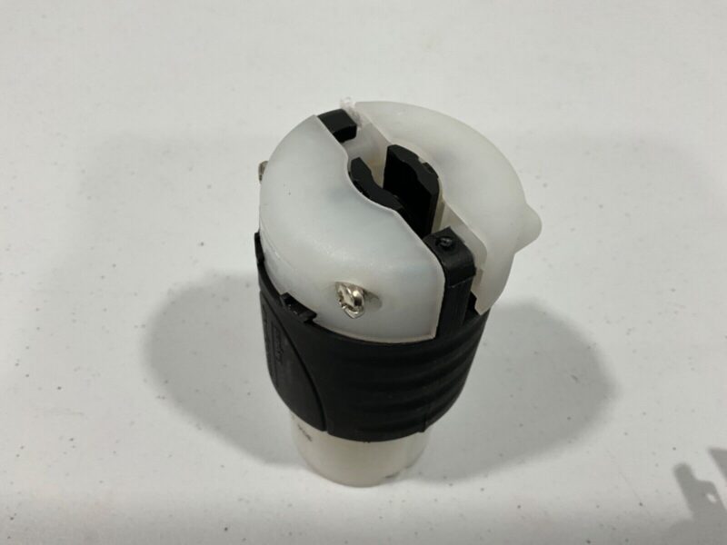 Pass and Seymour Legrand Turnlok Connector L1430C 125/250V Without Box Used - Image 2