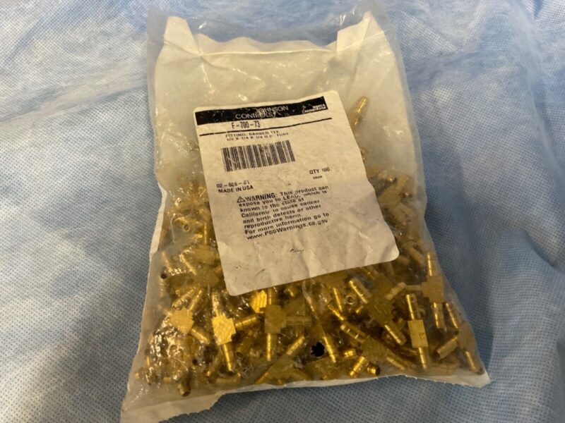 F-700-73 Johnson Controls Fitting Barbed Tee (100 Pieces)