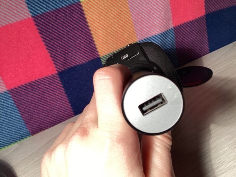 WIRELESS KARAOKE USB MICROPHONE - Image 2